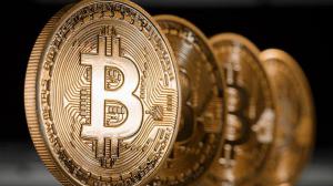 Цена Bitcoin достигла рекорда за 2015 год